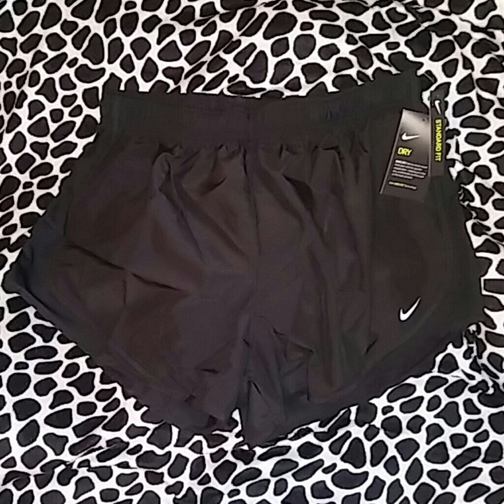 NWT Women's Dry Tempo Core Running Shorts XL